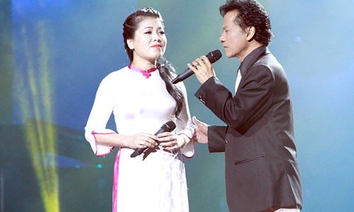 Bi phan ung vi hat bolero voi Che Linh Anh Tho noi gi